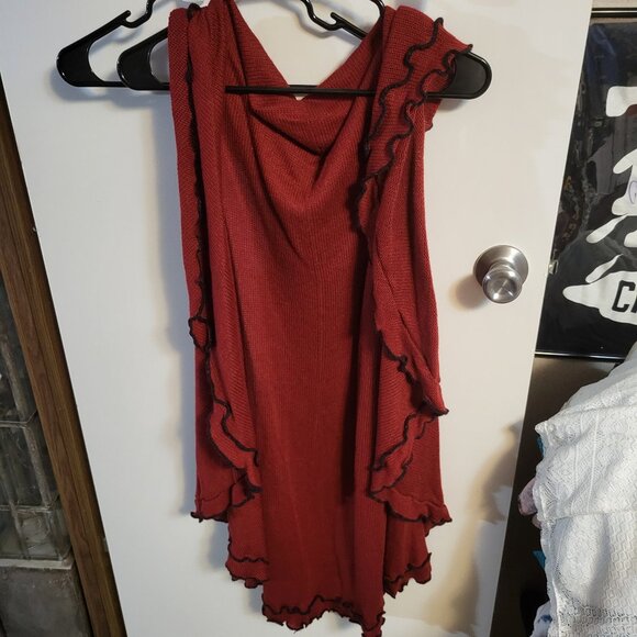 WOMANS ONE SIZE RED SWEATER CARDIGAN - Picture 1 of 3